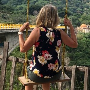 Meet your Posher, Leslie